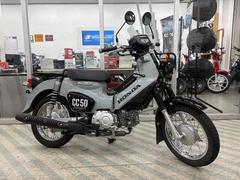 ホンダ　クロスカブ５０　センターキャリア付き　スポークホイール　パールディープマッドグレー　２０２２年モデル