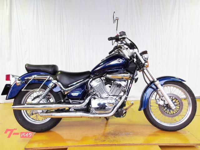 イントルーダーＬＣ２５０　　２００５年モデル　キャブレター　空冷２気筒エンジン搭載