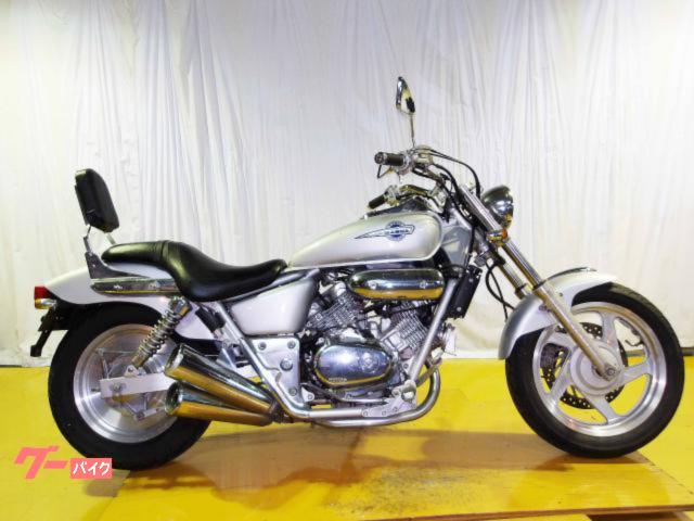 Ｖ−ＴＷＩＮ　ＭＡＧＮＡ　１９９４年モデル　キャブレター　水冷２気筒エンジン