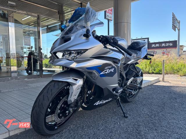 カワサキ Ninja ZX－4R SE 2027年モデル シルバー 新車