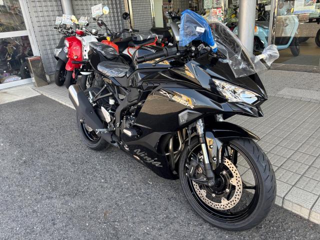 カワサキ Ninja ZX－25R SE 2027年モデル ブラック