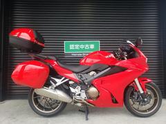 ホンダ　ＶＦＲ８００Ｆ　リアＢＯＸ／サイドパニア／ＥＴＣ／グリップヒーター／盗難防止アラーム／ＤＣ電源／ヘルメットホルダー