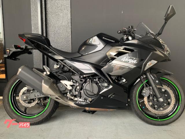 Ｎｉｎｊａ　２５０　２０２２年モデル　純正タンクパッド　トリックスターエンジンスライダー　ＥＴＣ装備