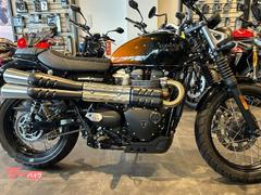 ＴＲＩＵＭＰＨ　スクランブラー９００