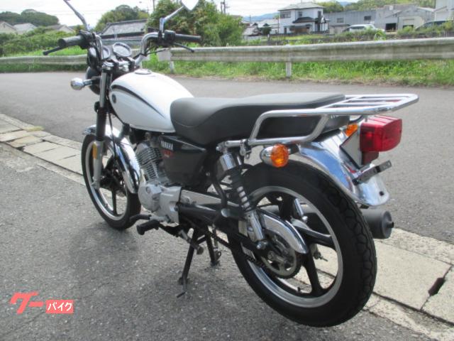 ヤマハ YB125SP フロントディスクブレーキ／キャストホイール