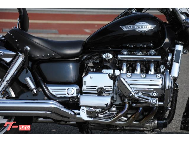 ホンダ ワルキューレ COBRAマフラー・マスタングシート・純正用品