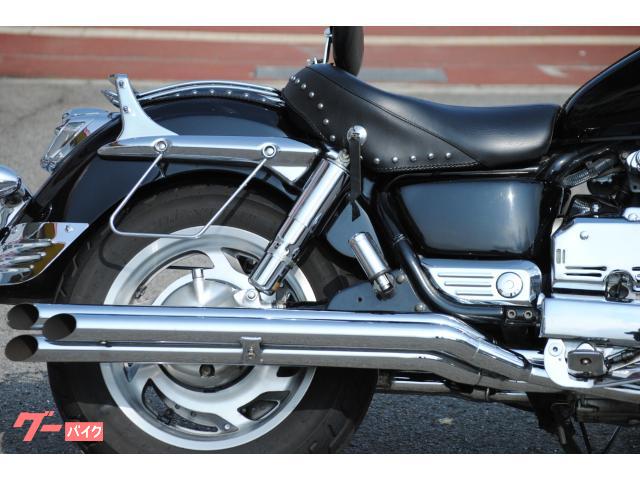 ホンダ ワルキューレ COBRAマフラー・マスタングシート・純正用品