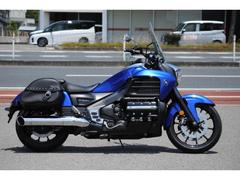 ホンダ　ゴールドウイング　ＧＬ１８００Ｆ６Ｃ　グリップヒーター・純正用品サドルバッグ・ウインドシールド付き