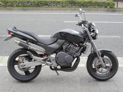 ホンダ　ＨＯＲＮＥＴ　２００１年式　燃料計付き２型　ブラック／つや消しツートンカラー　アップハンドル　社外ショートマフラー　フェンダーレス