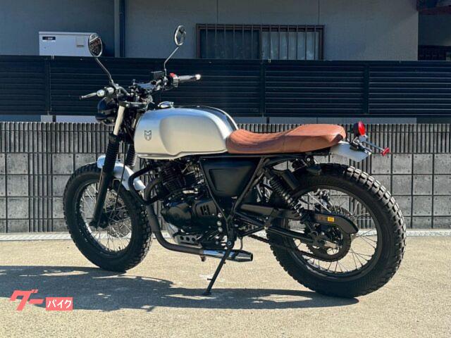 専用 MUTTマットモーターサイクルズ アキタ250純正リア
