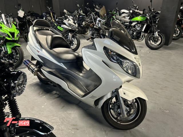 スカイウェイブ２５０　タイプＭ　正規ディーラー中古車　バックレスト付き　ＢＥＡＭＳマフラー