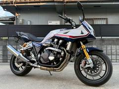 ホンダ　ＣＢ１３００Ｓｕｐｅｒ　ボルドール　サブフレーム　フレームスライダー　バックステップ　フェンダーレス　クランクケースガード