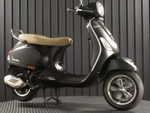 ＶＥＳＰＡ ＶＸＬ１２５ フェイスリフト ＬＥＤヘッドライトモデル マットブラック｜ＣＨＯＰＳ（株）チョップス  高槻本店｜新車・中古バイクなら【グーバイク】