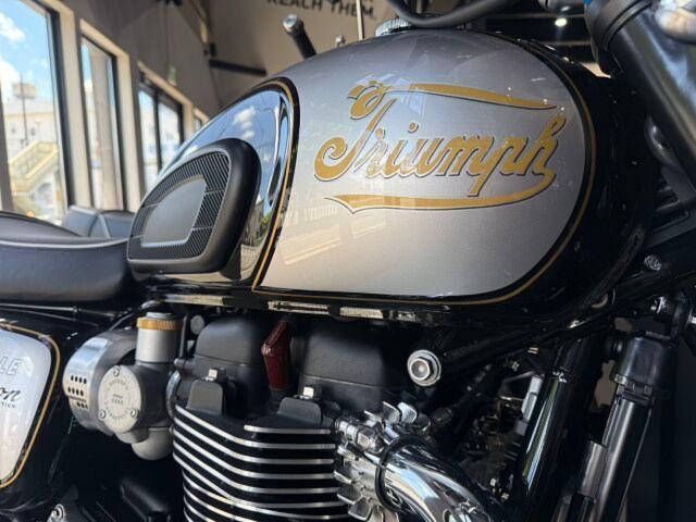 ボンネビルT120 アイコンエディション サファイアブラック／アルミニウムシルバー 中古車