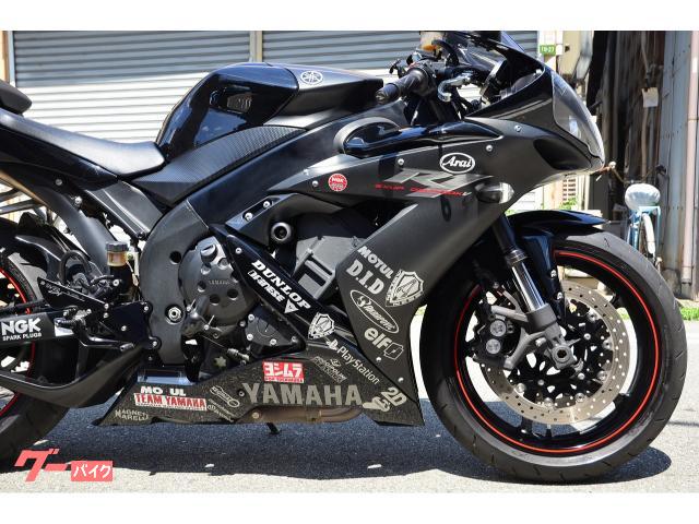 YOSHIMURA JAPAN サイクロン　R1 04〜06 5VY　 美品 ヤマハ YZF－R1 5VY ヨシムラサイクロン バックステップ