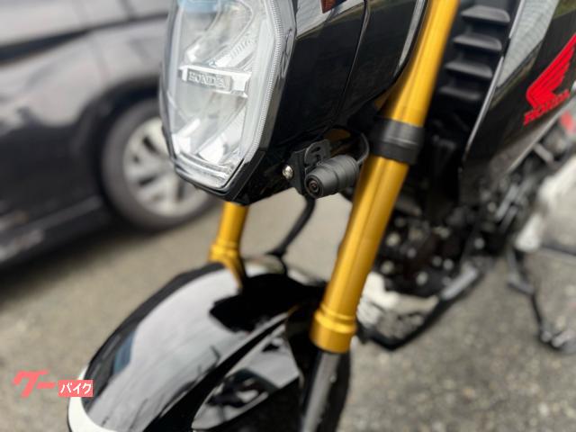 フロントカメラはこちらの位置に装着しております。 フロントカメラはこちらの位置に装着しております。