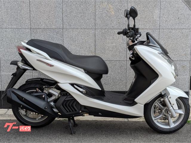 マジェスティＳ　２０１６年モデルＳＧ２８Ｊ　前後タイヤ新品　バッテリー新品