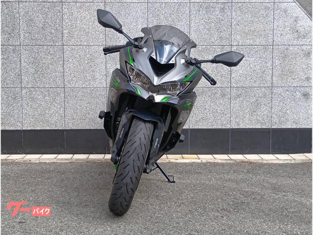 カワサキ Ninja ZX－4R SE 2023年モデル バッテリー