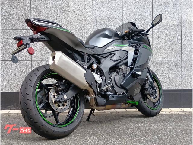 カワサキ Ninja ZX－4R SE 2023年モデル バッテリー