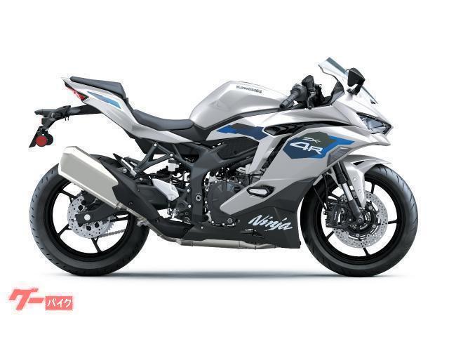 カワサキ Ninja ZX－4R SE 新色 ギャラクシーシルバー 最新