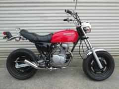 ホンダ　Ａｐｅ５０　　Ｃ４Ｆカラーカスタム　タックロールシート　ショートメッキマフラー