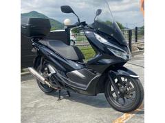 ホンダ　ＰＣＸ　２０１８年　３年修理保証　トップケース　ハイスクリーン　モリワキマフラー