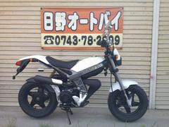 スズキ　ストリートマジック５０　外装オールペイント　前後タイヤ新品