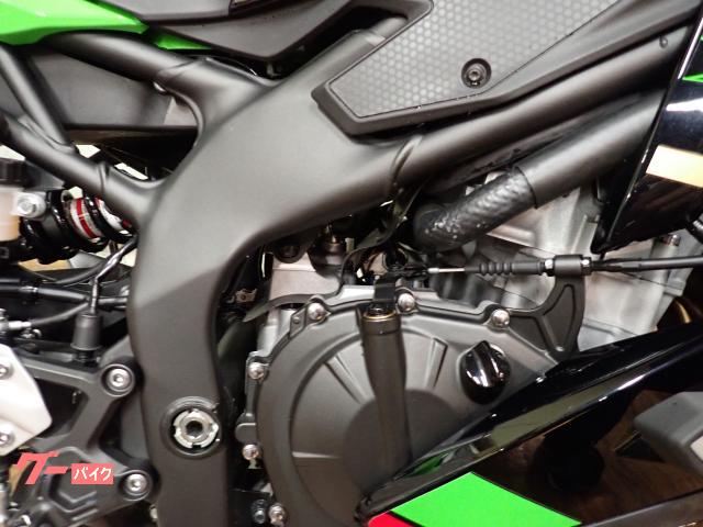 カワサキ Ninja ZX－25R SE KRTエディション エンジン