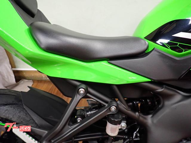 カワサキ Ninja ZX－25R SE KRTエディション エンジン