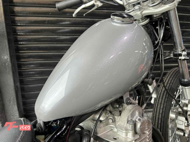 ヤマハ　sr400 チョッパー　タンク SR400 チョッパー 完成！！ オイルタンク移設 カスタム