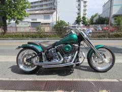 ＨＡＲＬＥＹ−ＤＡＶＩＤＳＯＮ　ＦＬＳＴＦ　ファットボーイ　キャブ車