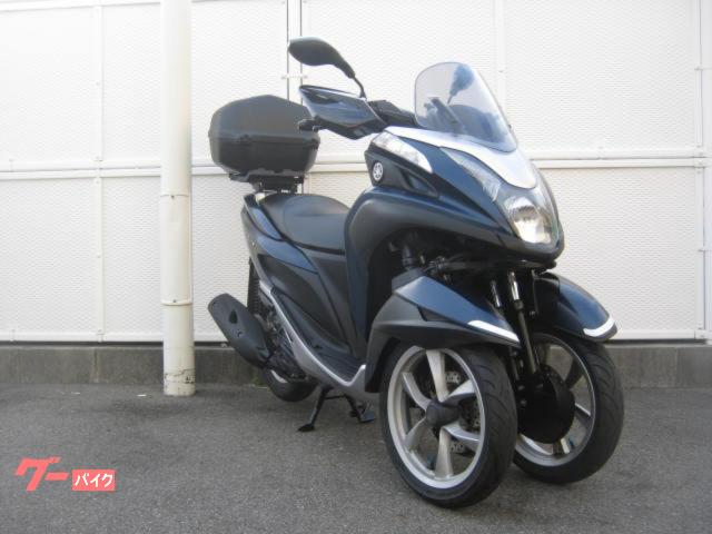 トリシティ１２５　リアＢＯＸ　グリップヒーター　ナックルガード　ＵＳＢ電源　スペアキー付き