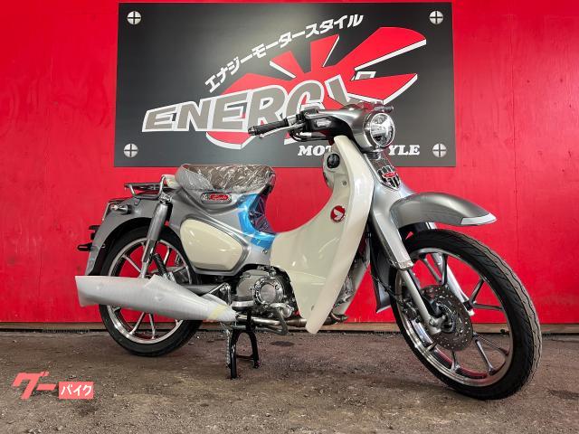 スーパーカブＣ１２５　プレミアムシルバーメタリック　キャストホイール　スマートキー