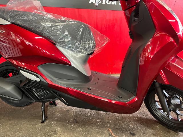 ホンダ リード125 2026モデル キャンディラスターレッド タイプ