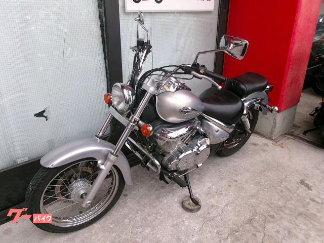 スズキ イントルーダーLC250 2001年式 ノーマル E20｜株式 
