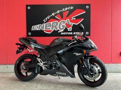 ヤマハ　ＹＺＦ−Ｒ１　２００７年モデル　インジェクション車　直列四気筒　ＵＳＢ電源付きマルチバー　ＵＳＢ電源ポート　純正チタンエキパイ