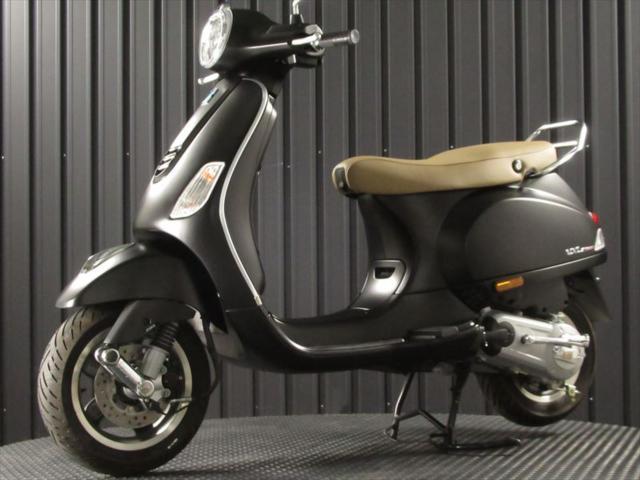 ＶＥＳＰＡ ＶＸＬ１２５ フェイスリフト ＬＥＤヘッドライトモデル マットブラック｜ＣＨＯＰＳ（株）グラン大阪店｜新車・中古バイクなら【グーバイク】