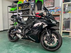 カワサキ　Ｎｉｎｊａ　ＺＸ−２５Ｒ　２０２２年式　ＡＢＳ　フェンダーレスキット　スクリーン