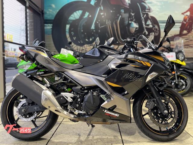 Ｎｉｎｊａ　４００　メタリックマグネティックダークグレー　フェンダーレス　エンジンスライダー　マルチバー　純正スペアキー付属