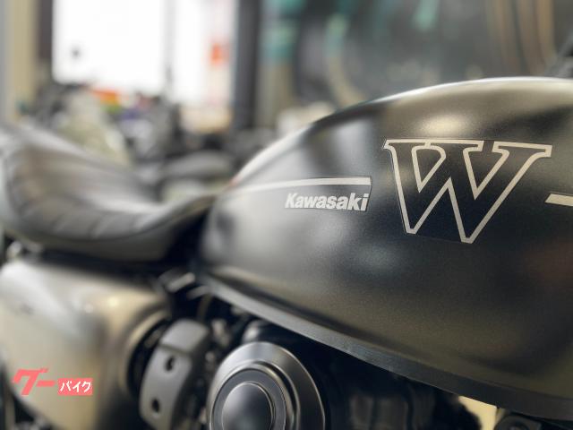 カワサキ W800 ストリート マットブラック ノーマル車両 リア