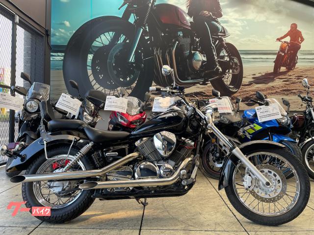 ドラッグスター２５０　ブラック　スラッシュカットマフラー　ロングフォーク　アップハンドル　タンデムバックレスト