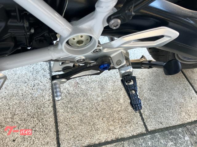 BMW R1250R オプション719ホイール 純正アクラボ