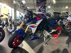 ＢＭＷ　Ｆ９００Ｒ　レーシングメタリック　２０２５モデル