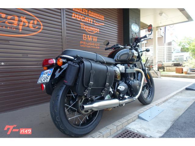 ＴＲＩＵＭＰＨ ボンネビルＴ１００ 左右サイドバッグ付き｜エスケープ