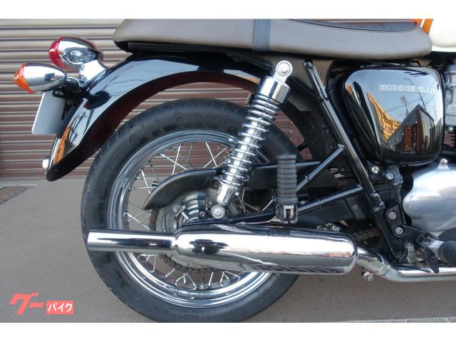 ＴＲＩＵＭＰＨ ボンネビル カスタムペイント ノーマンハイドＴＯＧＡマフラー｜エスケープモーターサイクルズ  （株）Ｅ．ＳＴＯＣＫ｜新車・中古バイクなら【グーバイク】