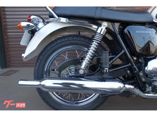 TRIUMPH ボンネビルT100 パールホワイト