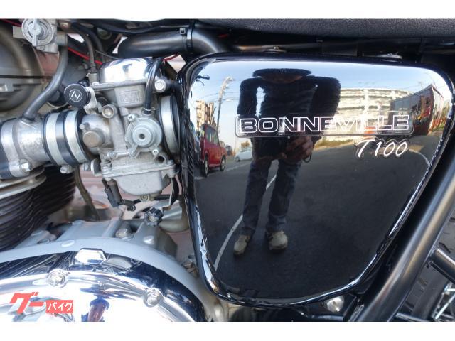 TRIUMPH ボンネビルT100 パールホワイト