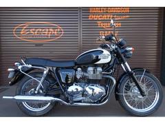 ＴＲＩＵＭＰＨ　ボンネビルＴ１００　空冷エンジン　純正ＯＰグラブバー付き