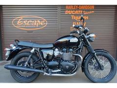 ＴＲＩＵＭＰＨ　ボンネビルＴ１００ｂｌａｃｋ　ＢＸスリップオンマフラー　サポートバー付き