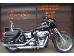 ＨＡＲＬＥＹ−ＤＡＶＩＤＳＯＮ　ＦＸＤＬ　ローライダー　キャブ車　スクリーミンイーグルスラッシュカットマフラー　スラマーシート　スーパーバーハンドル　サドルバッグ